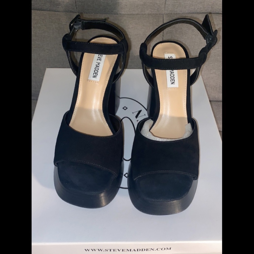 Suede Steve Madden Platform Pumps